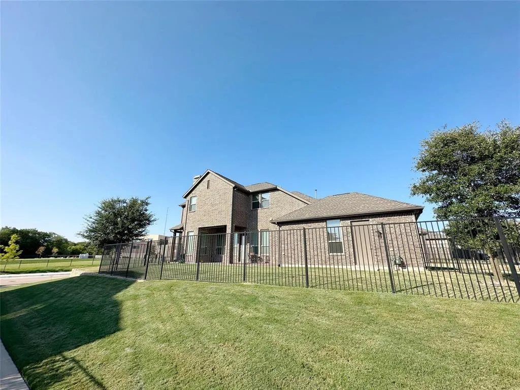 7605 Kickapoo Drive