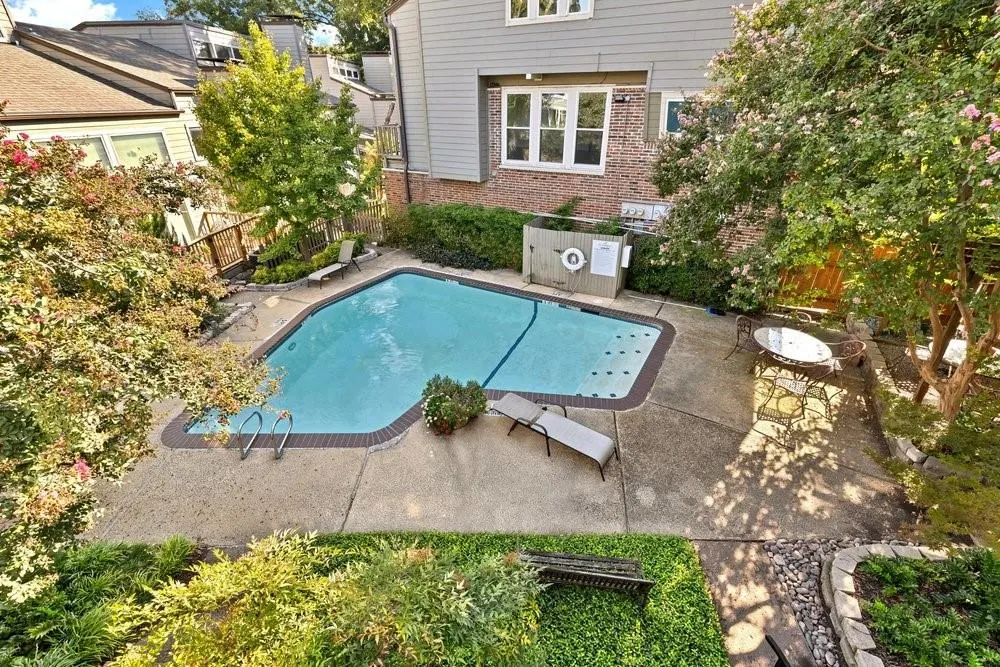 6808 Eastridge Drive, #A4
