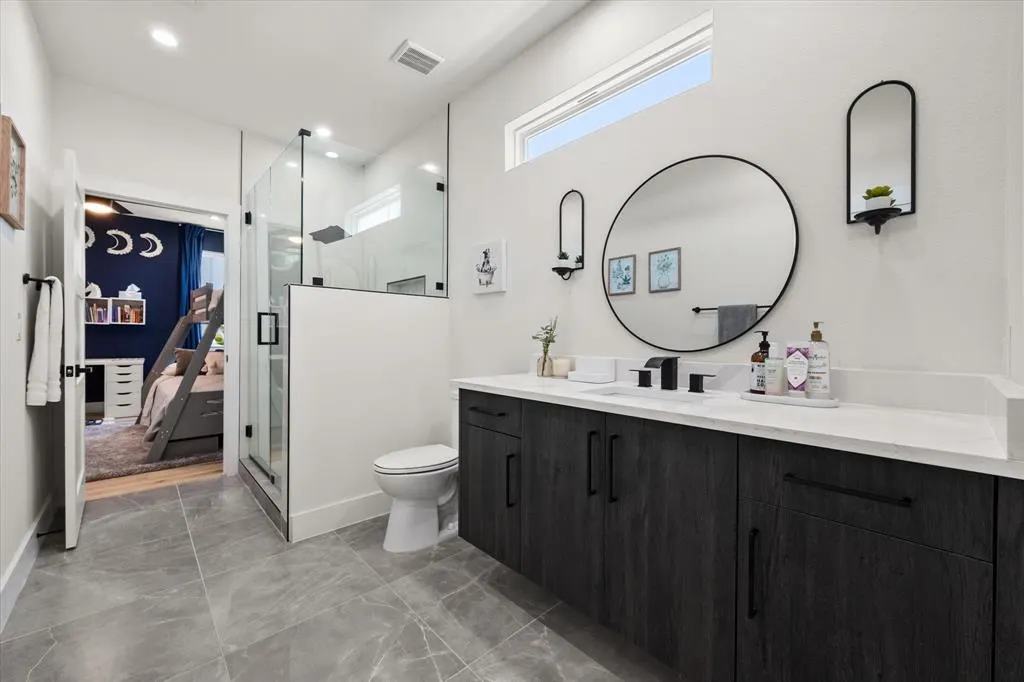 4029 Ivanhoe Lane
