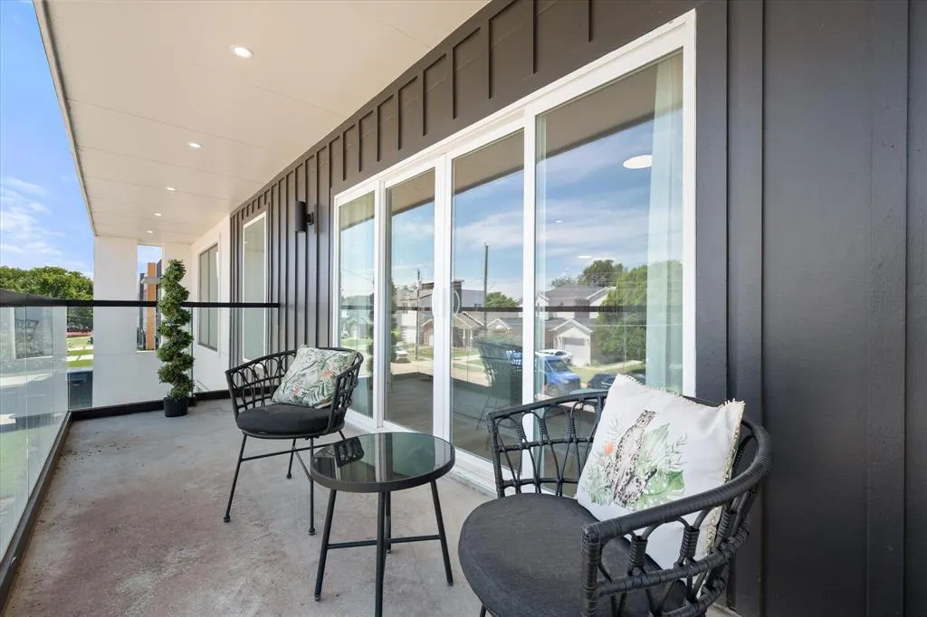 4029 Ivanhoe Lane