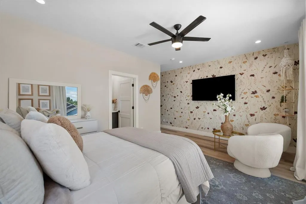 4029 Ivanhoe Lane