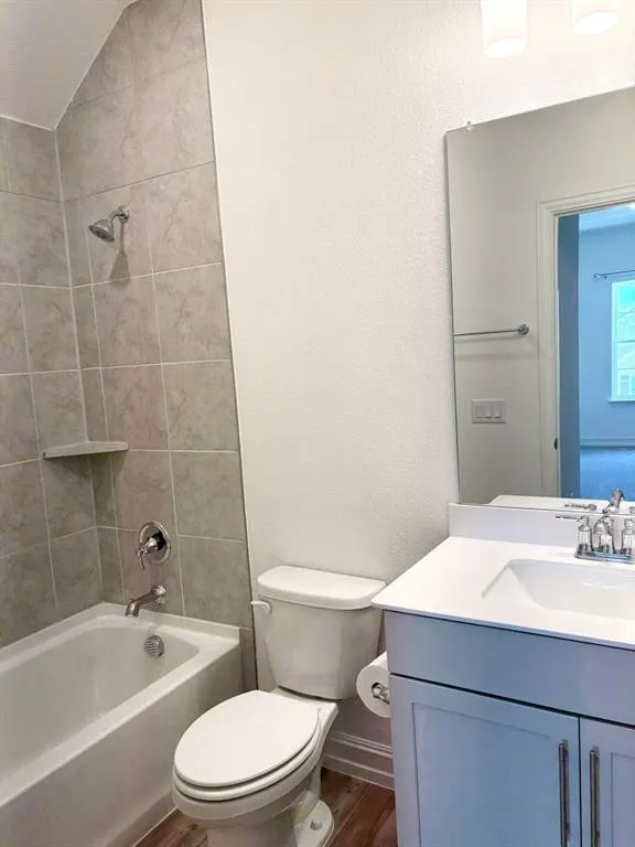 1527 Overlook Court