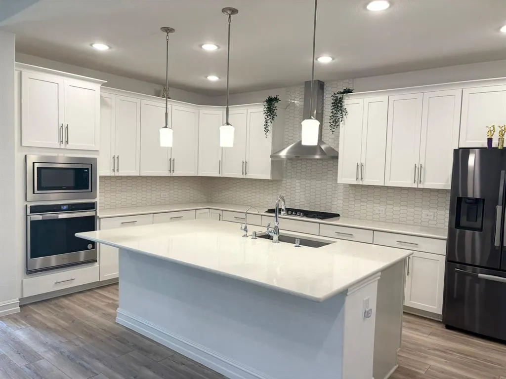 1527 Overlook Court