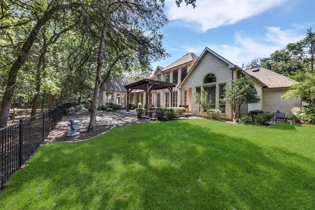 2203 Misty Way