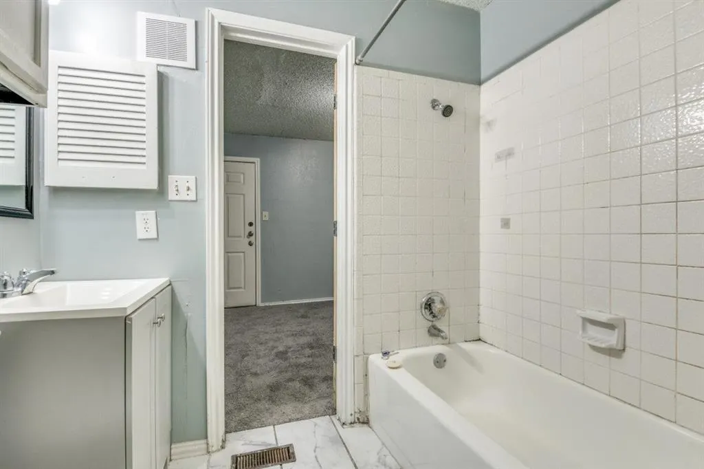 9825 Walnut Street, #M 205