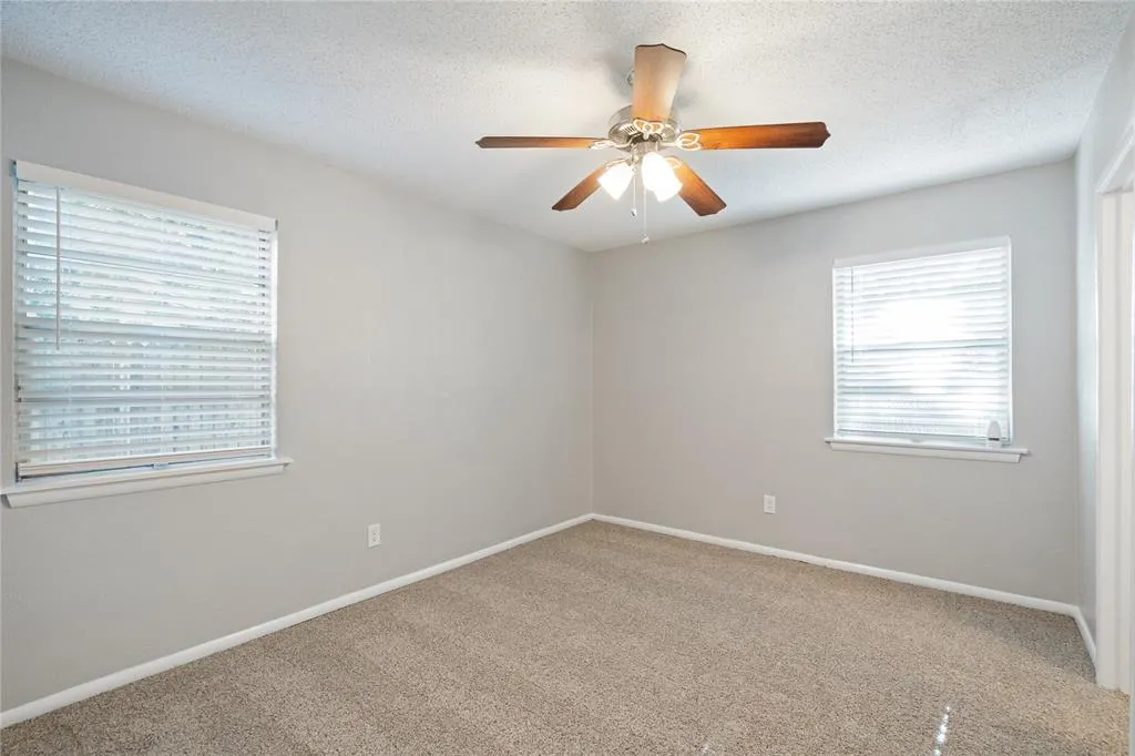 4927 Eastgate Circle
