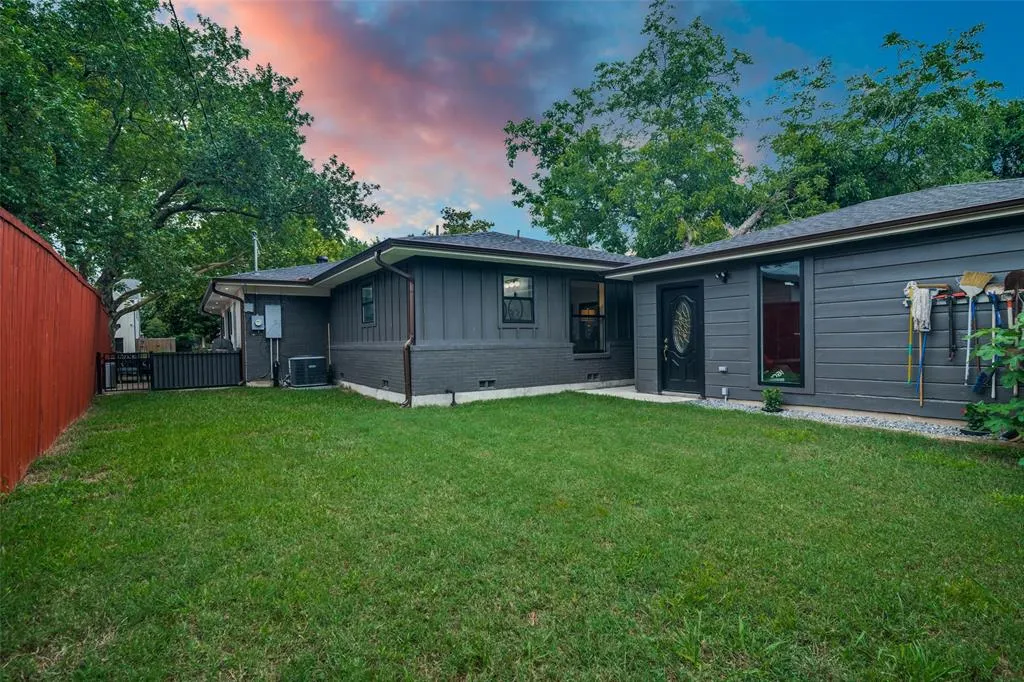 7340 Lehigh Drive
