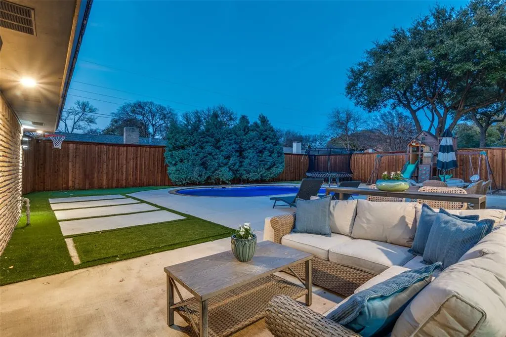 4055 Fawnhollow Drive