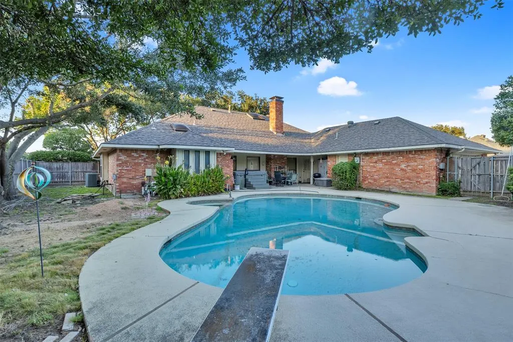 3944 Merriman Drive