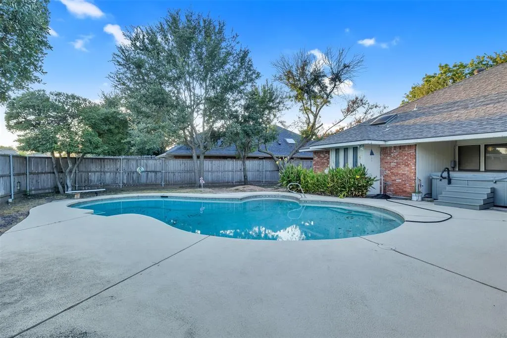 3944 Merriman Drive