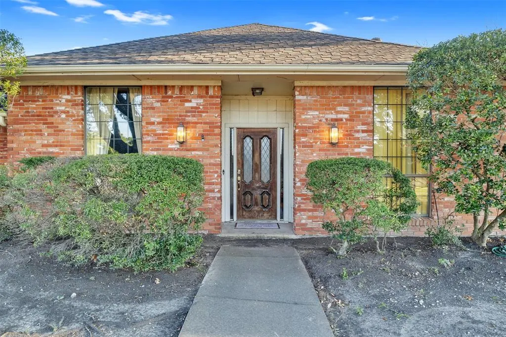 3944 Merriman Drive
