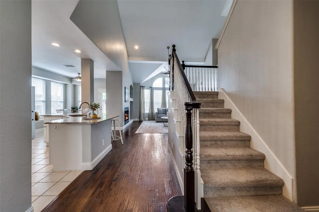 4621 Hinton Drive