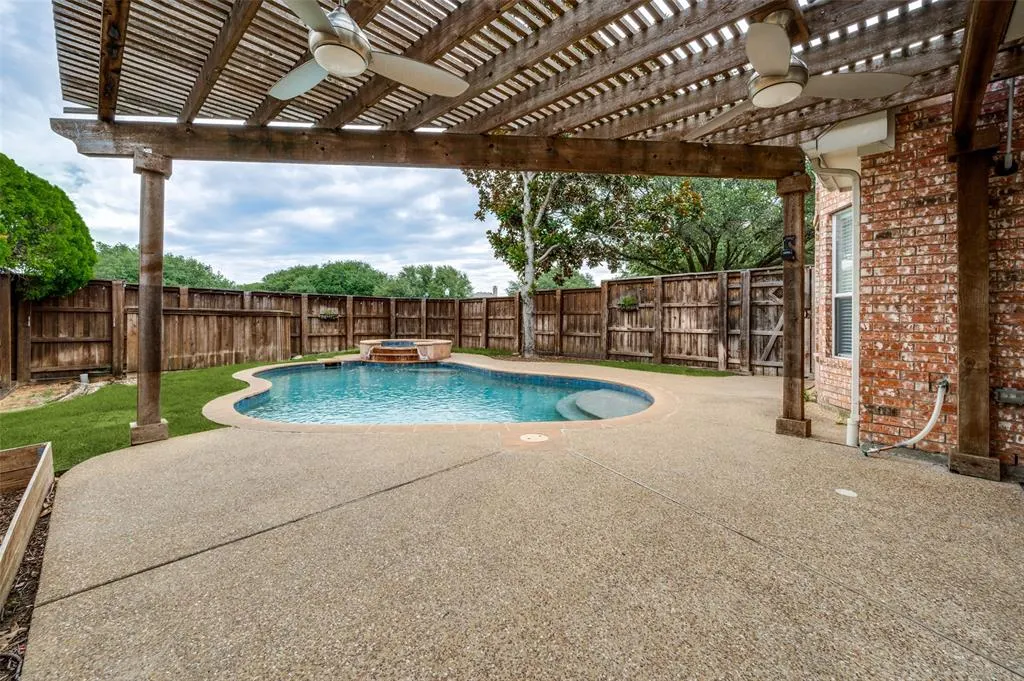 4621 Hinton Drive
