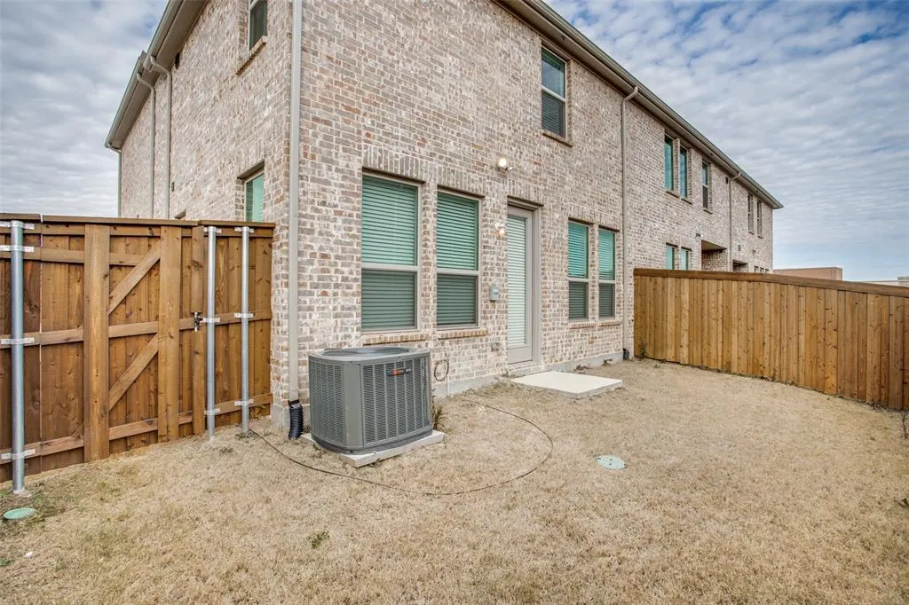 1718 Lisa Court