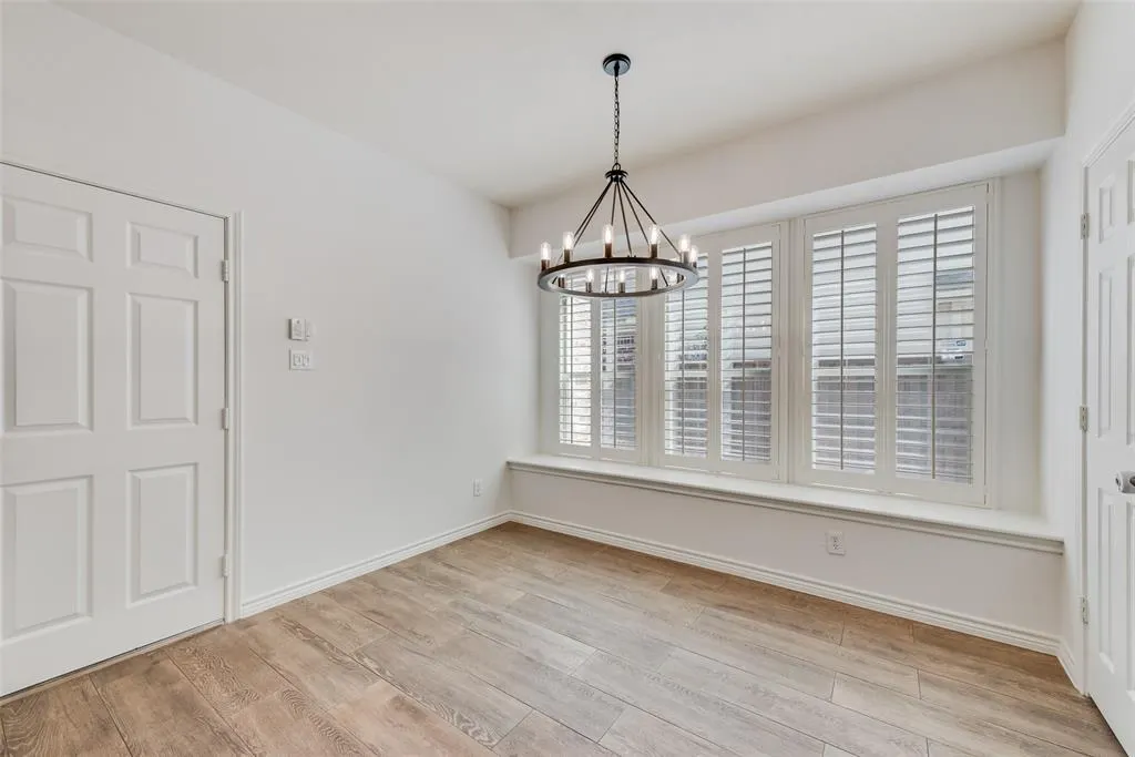 4621 Bending Oak Trail