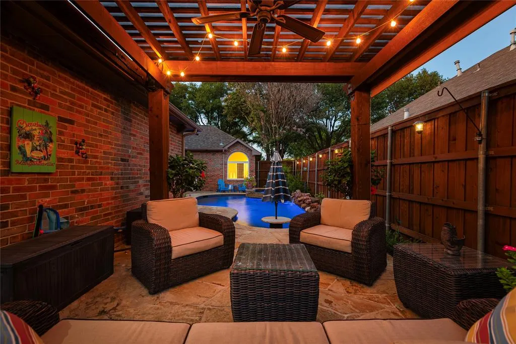 3128 Glory Lane