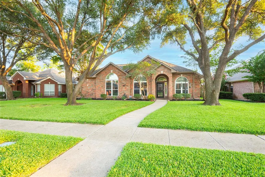 3128 Glory Lane