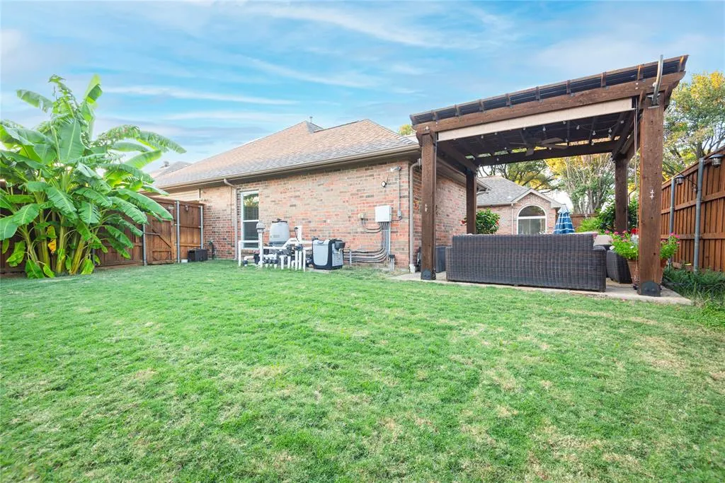 3128 Glory Lane
