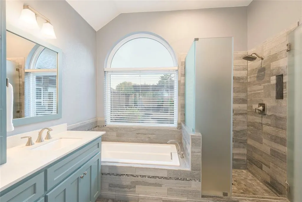 3128 Glory Lane