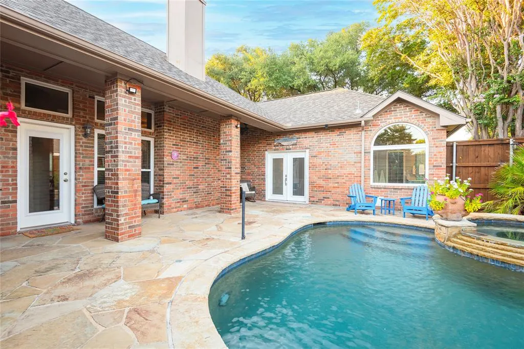 3128 Glory Lane