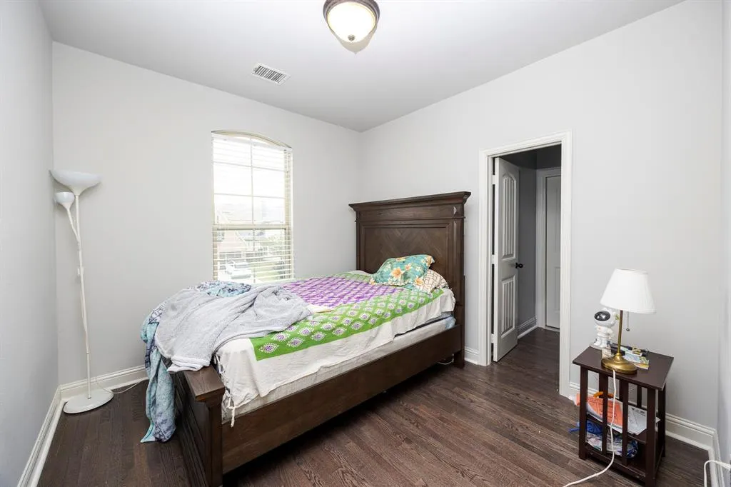 5579 Lightfoot Lane
