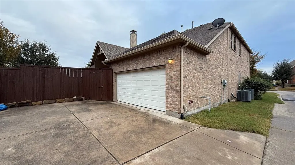 3256 Clearfork Trail