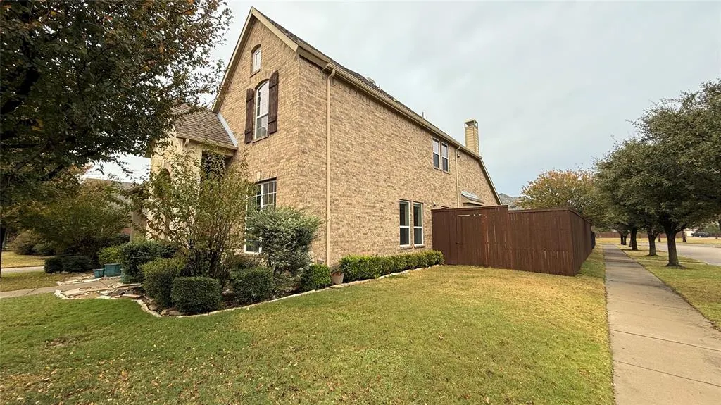 3256 Clearfork Trail