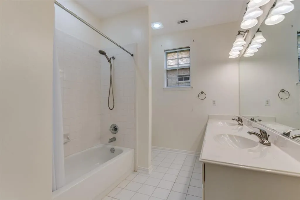 3720 Southport Drive