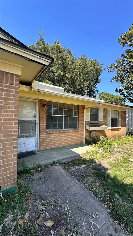 1511 Laurel Lane