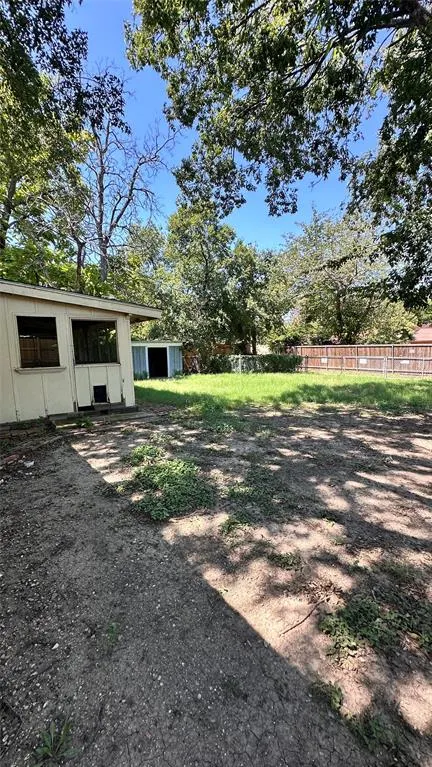 1511 Laurel Lane