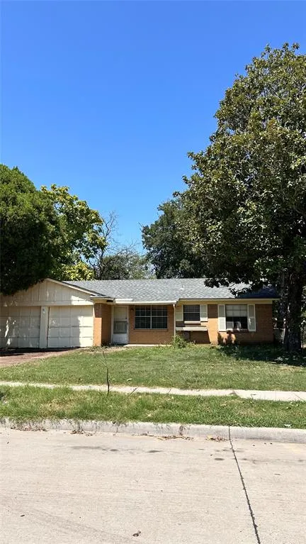 1511 Laurel Lane