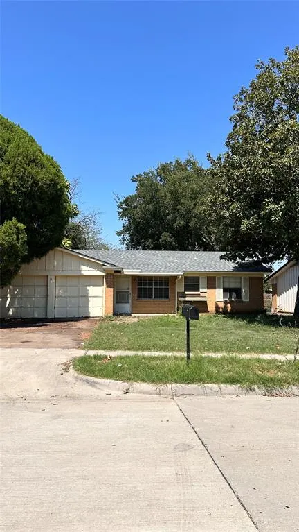 1511 Laurel Lane
