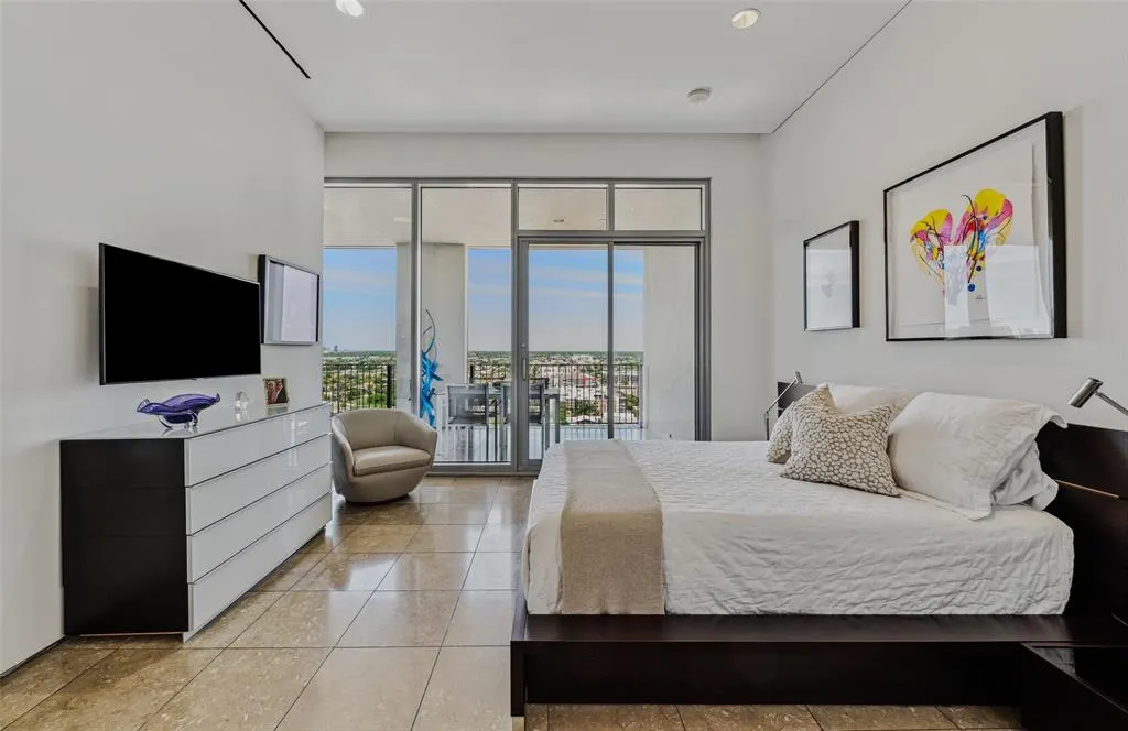 1717 Arts Plaza, #1804