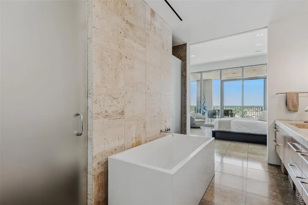 1717 Arts Plaza, #1804