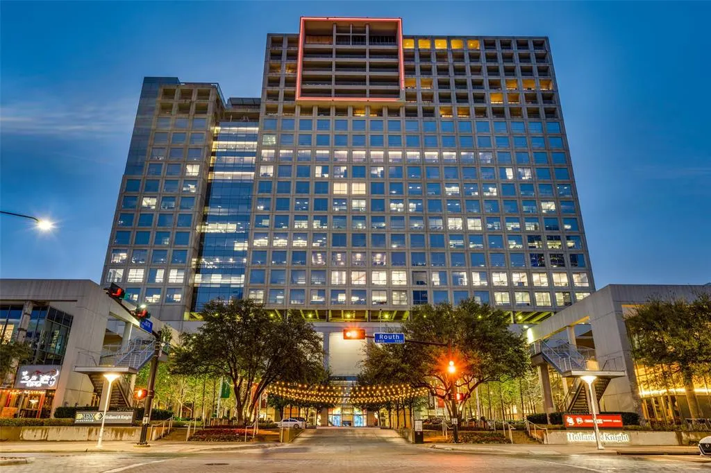 1717 Arts Plaza, #1804