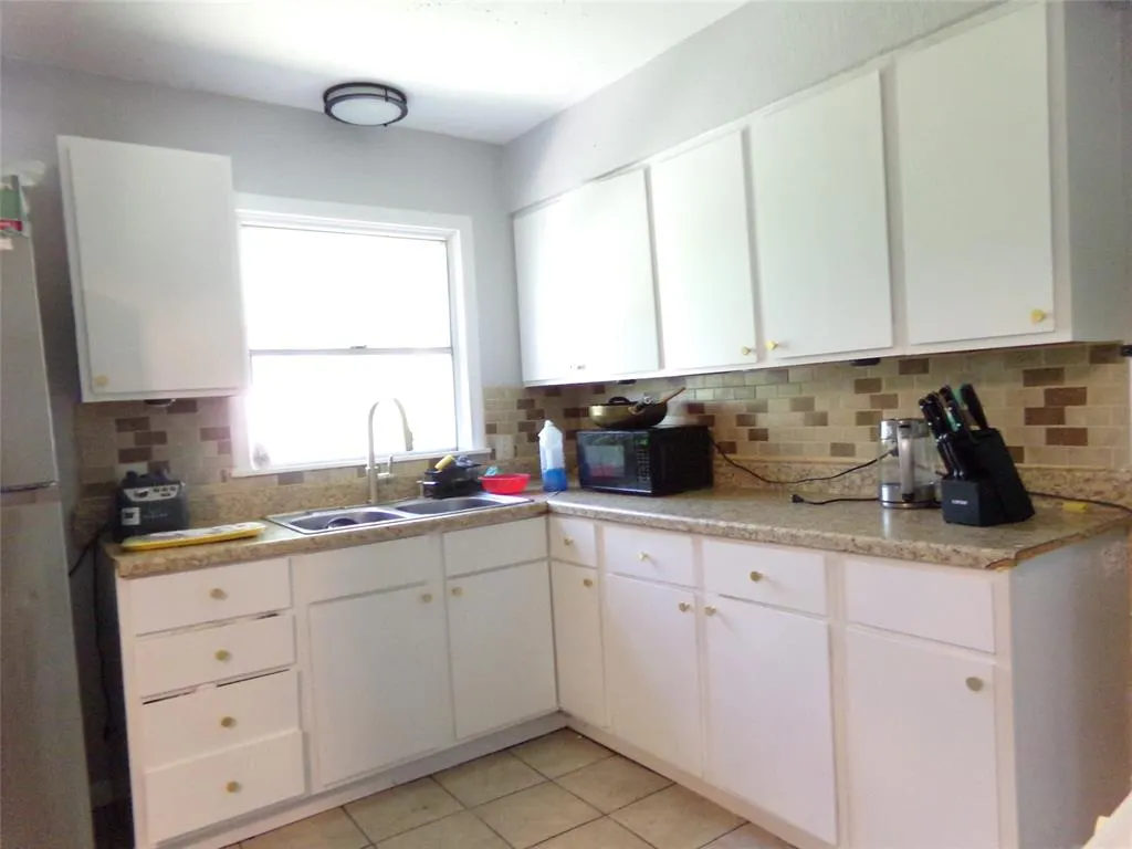 3107 Dahlia Drive