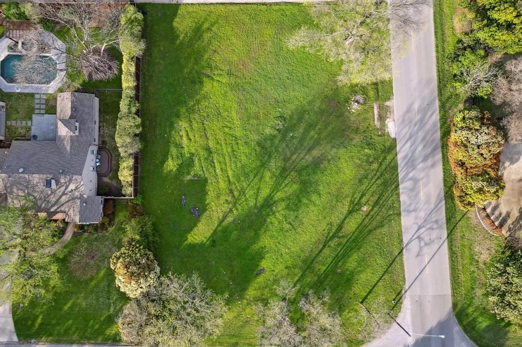 1414 Corto Drive