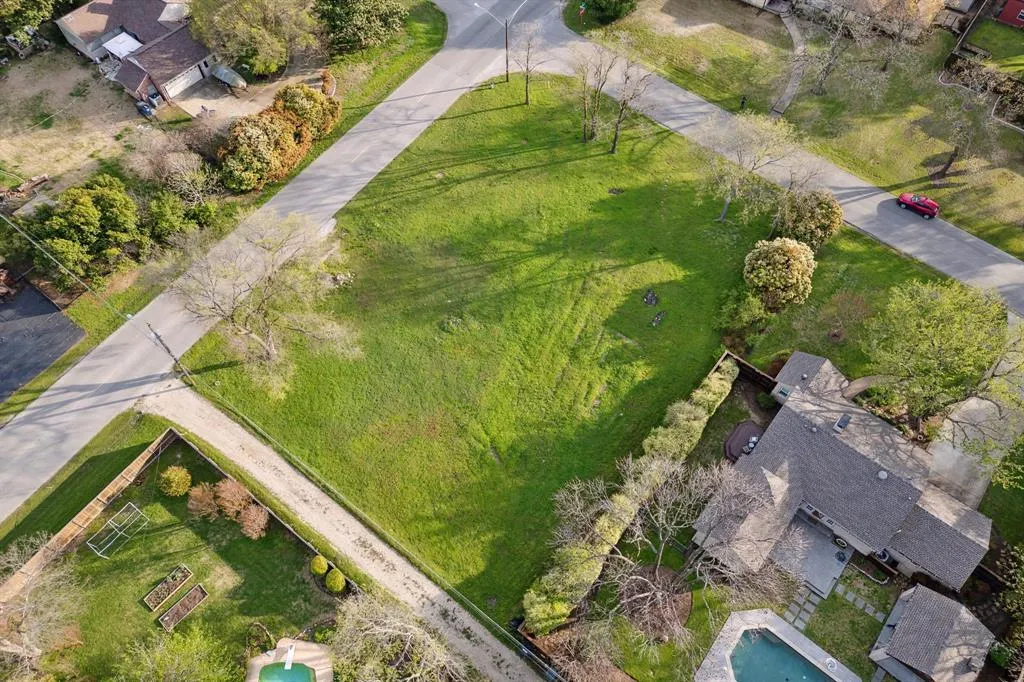 1414 Corto Drive