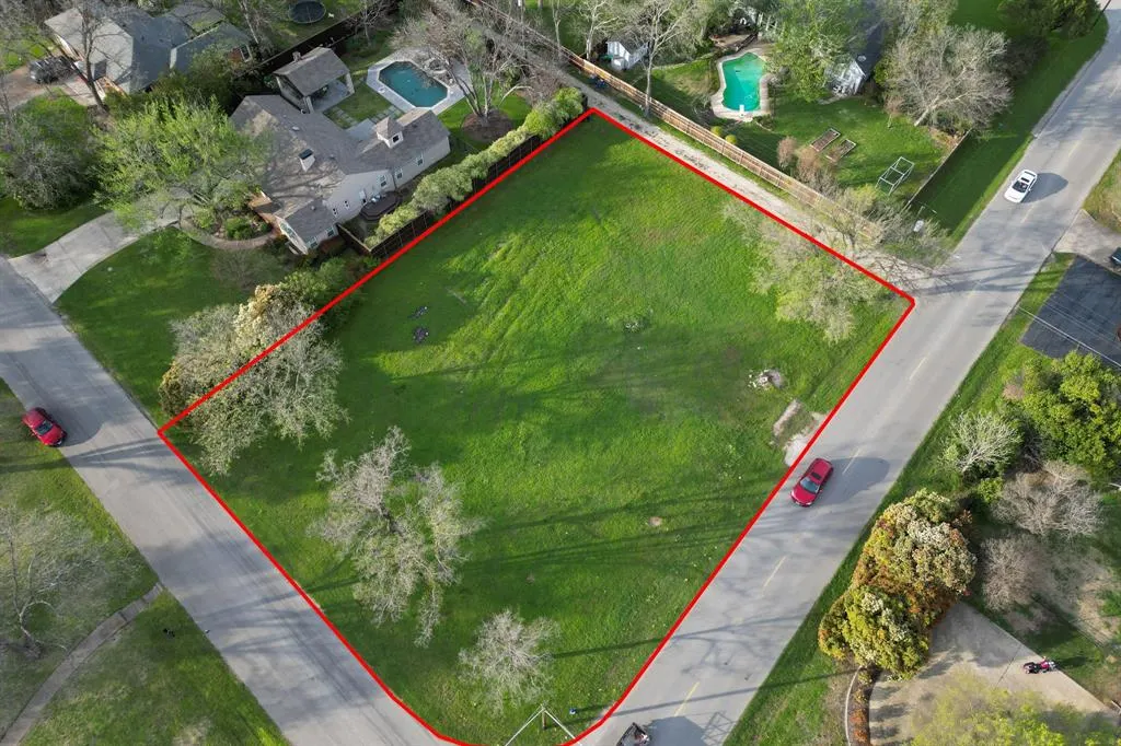 1414 Corto Drive