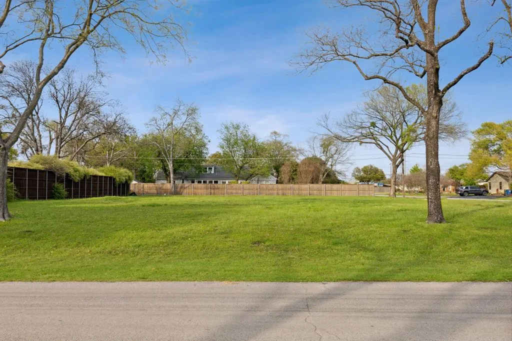 1414 Corto Drive