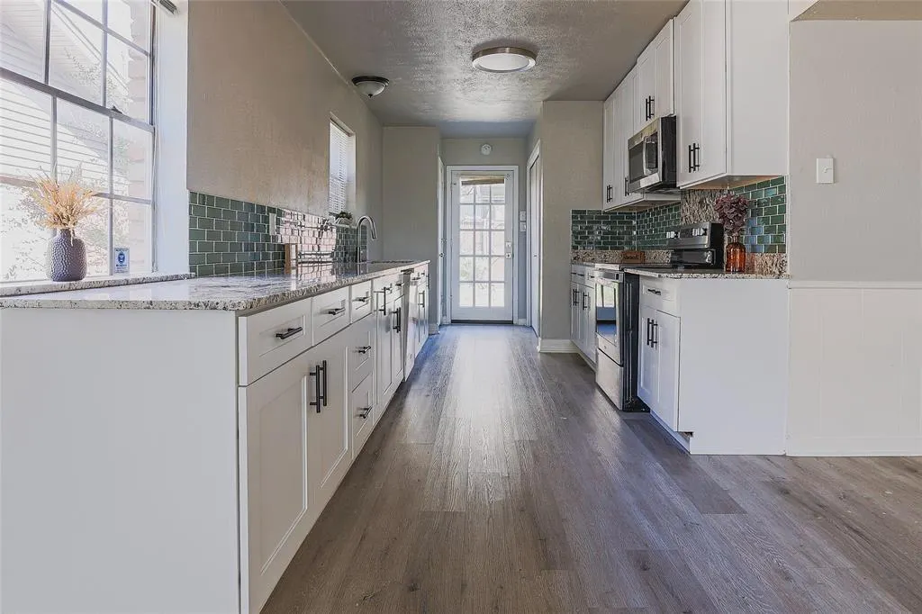 13315 Southview Lane