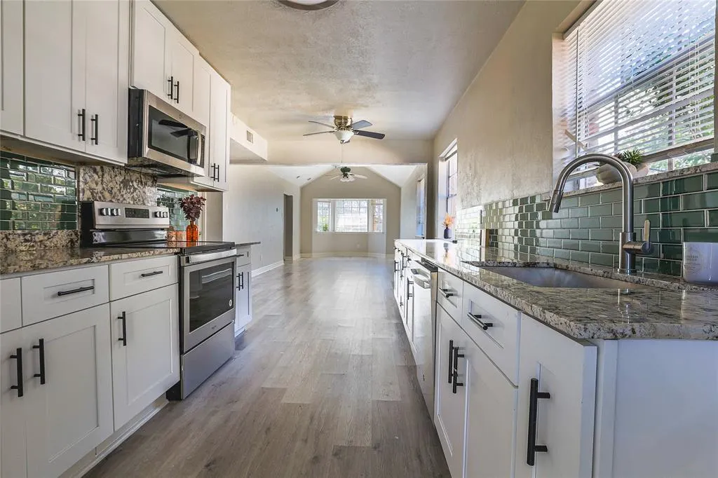 13315 Southview Lane