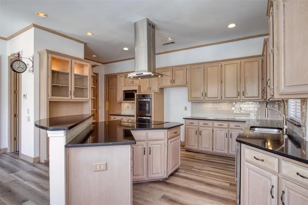 4564 Hitching Post Lane