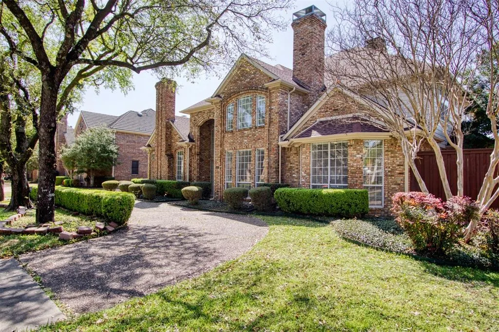 4564 Hitching Post Lane