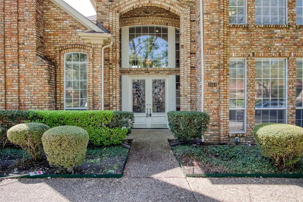 4564 Hitching Post Lane