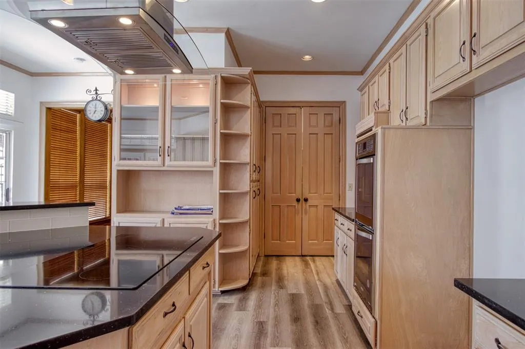4564 Hitching Post Lane