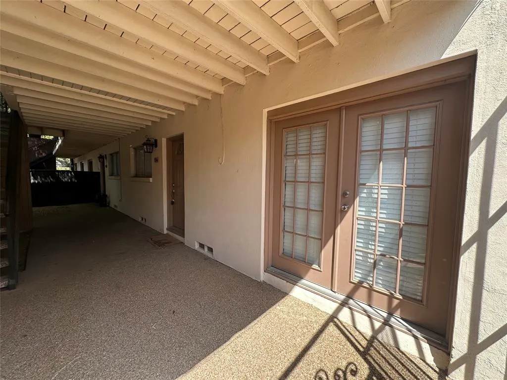4206 Hawthorne Avenue, #104