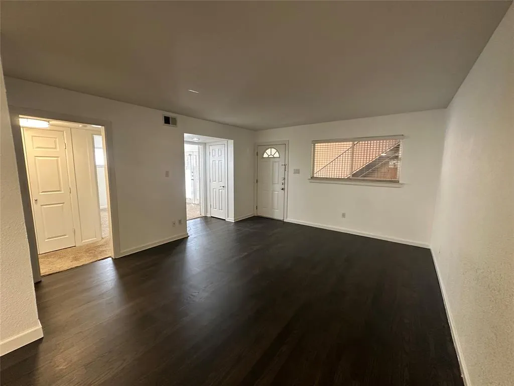 4206 Hawthorne Avenue, #104