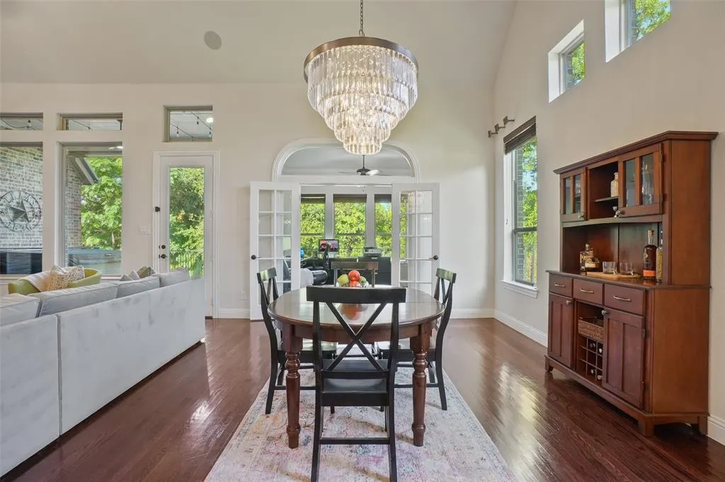 1040 Mondamin Drive