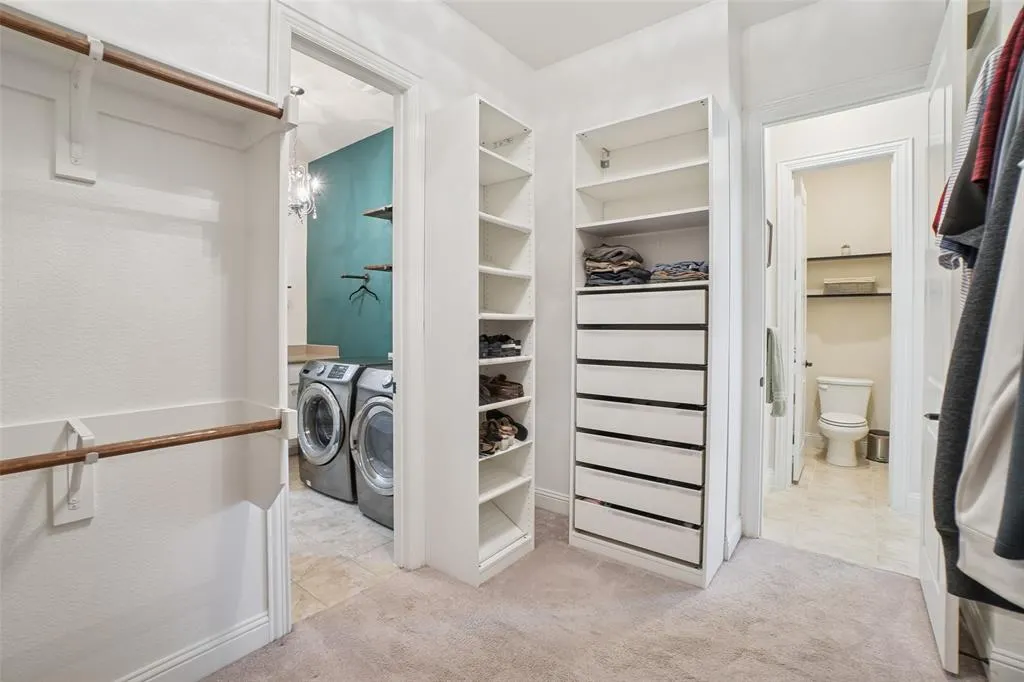 1040 Mondamin Drive